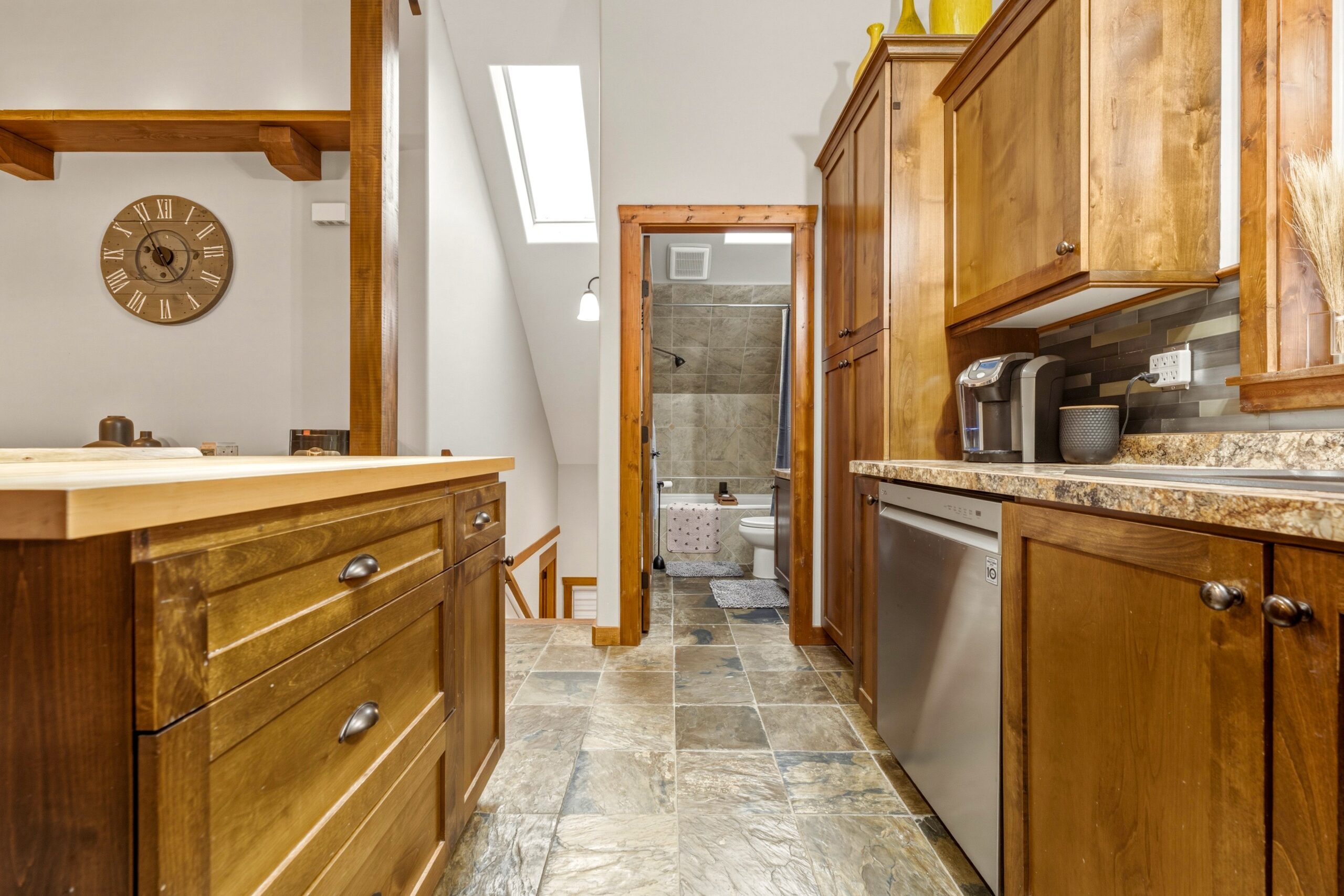 225 Falcon Avenue Vernon V1H 2A1