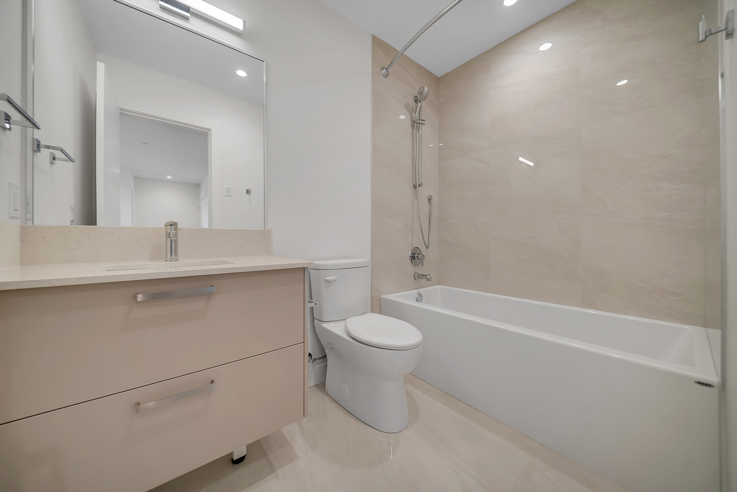 3300 Lakeshore Road 418 Kelowna V1W 0H6