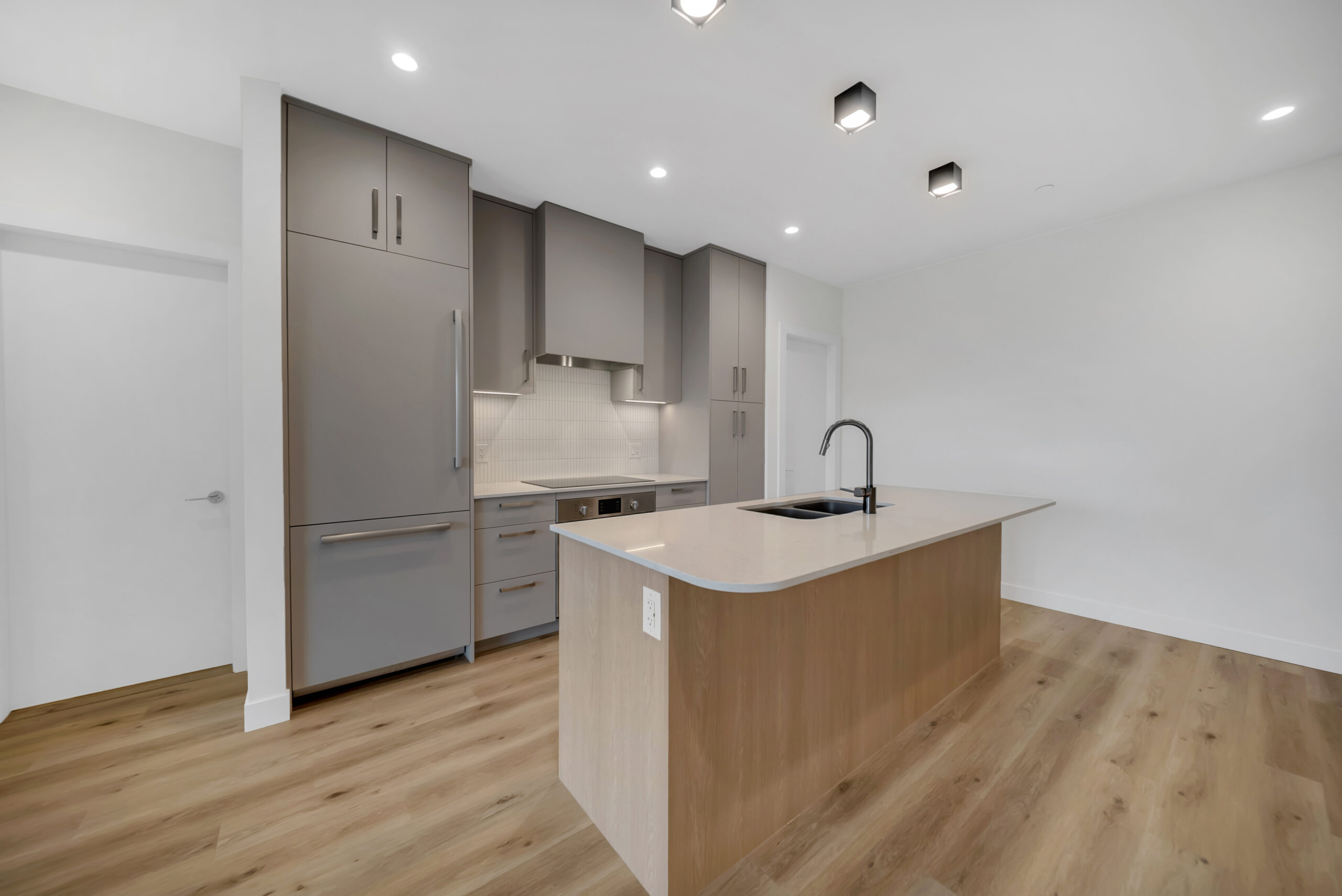 3300 Lakeshore Road 418 Kelowna V1W 0H6