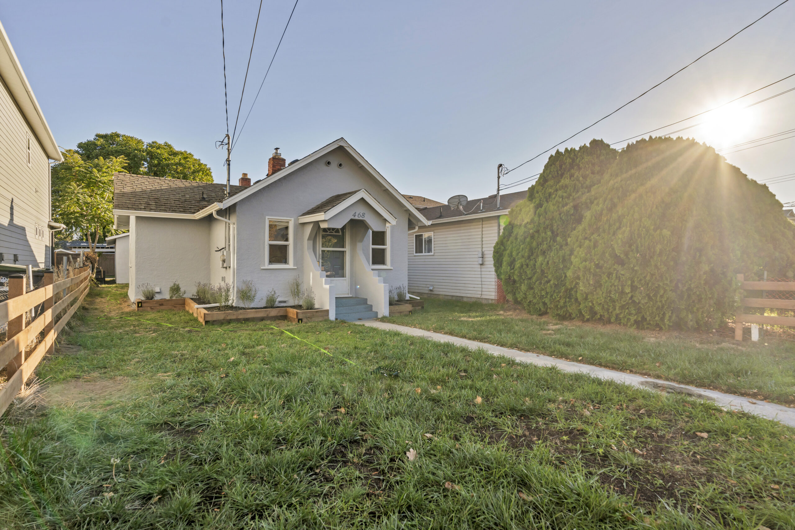 468 Wade Avenue W Penticton V2A 1V4