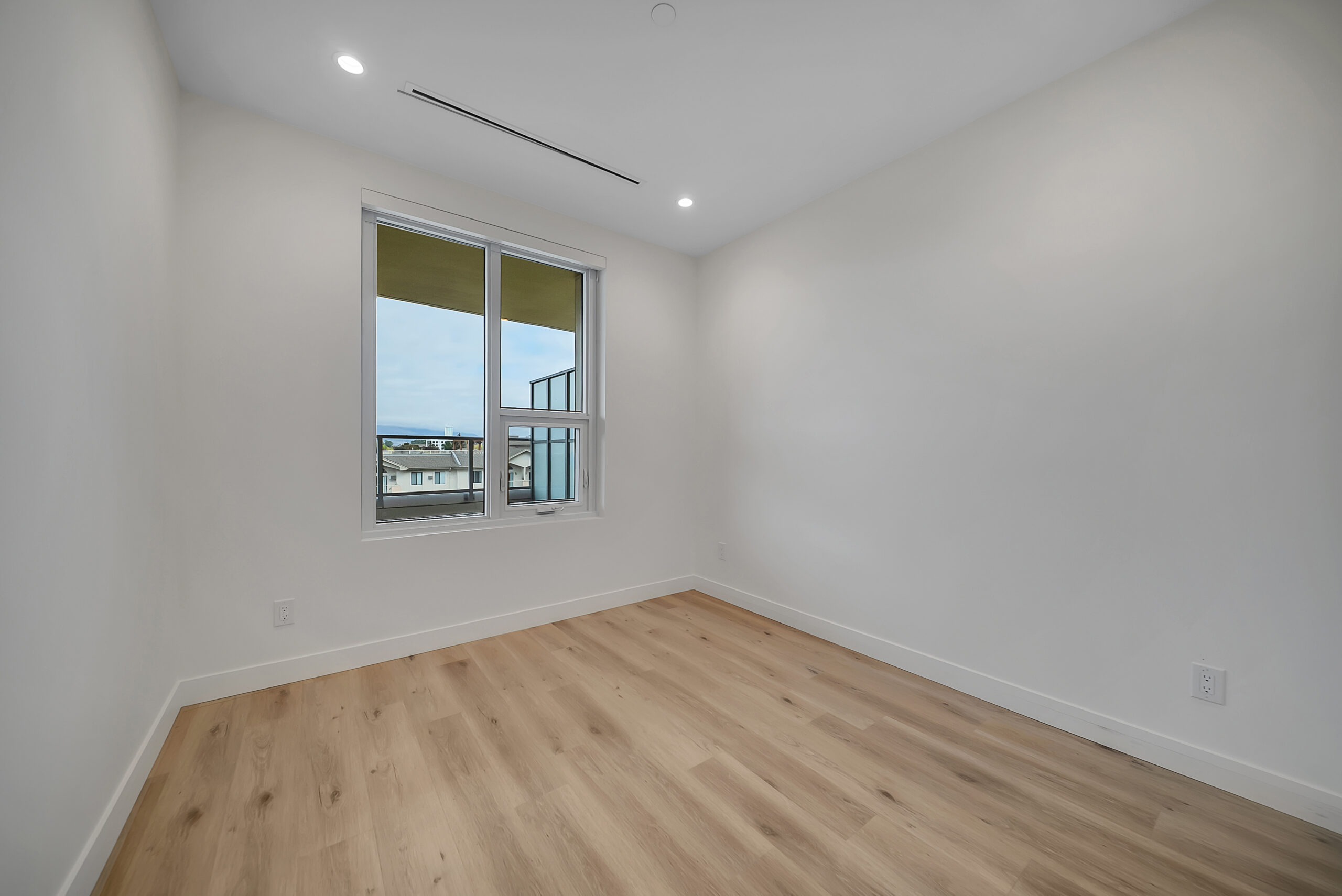 3300 Lakeshore Road 418 Kelowna V1W 0H6
