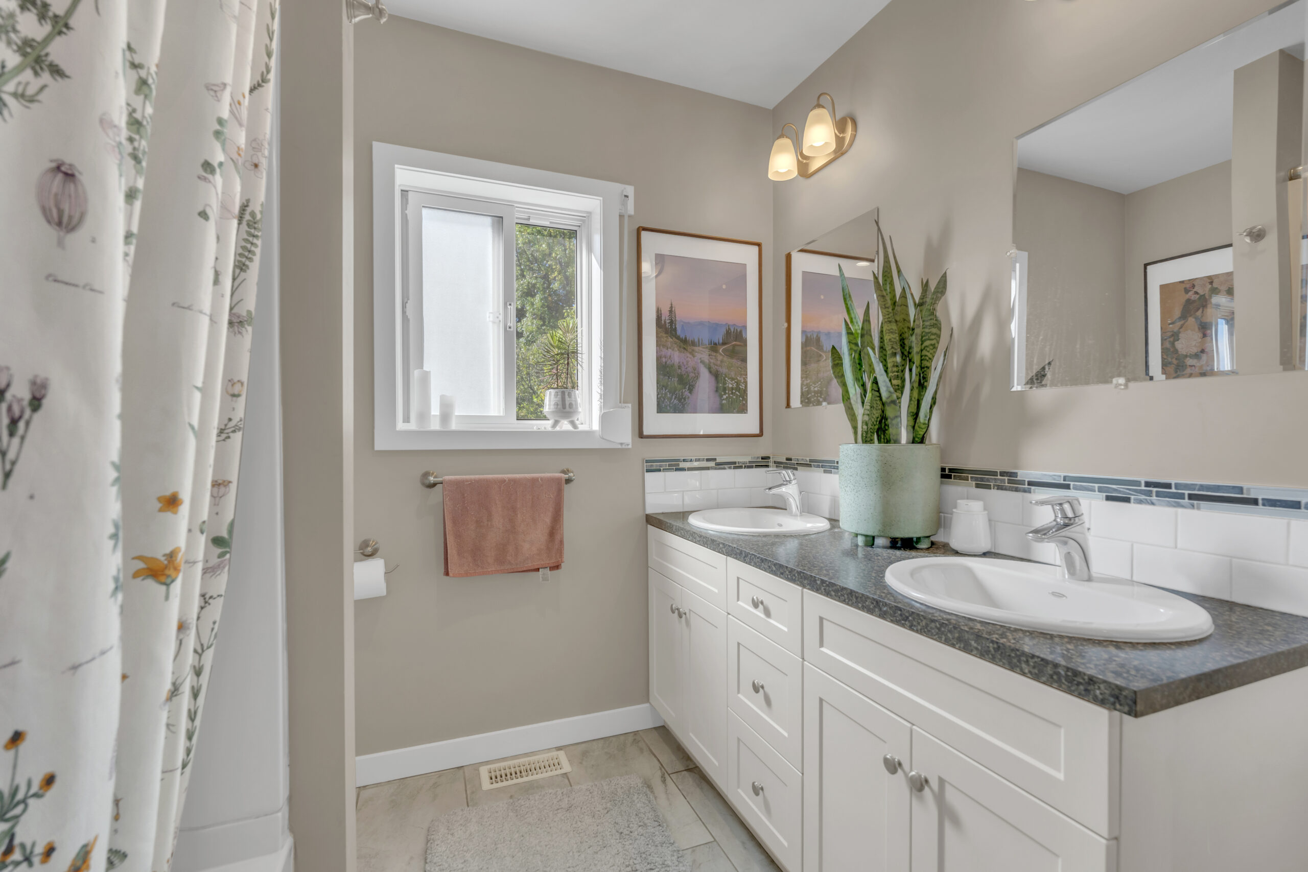 2864 Arawana Road Naramata V0H 1N1