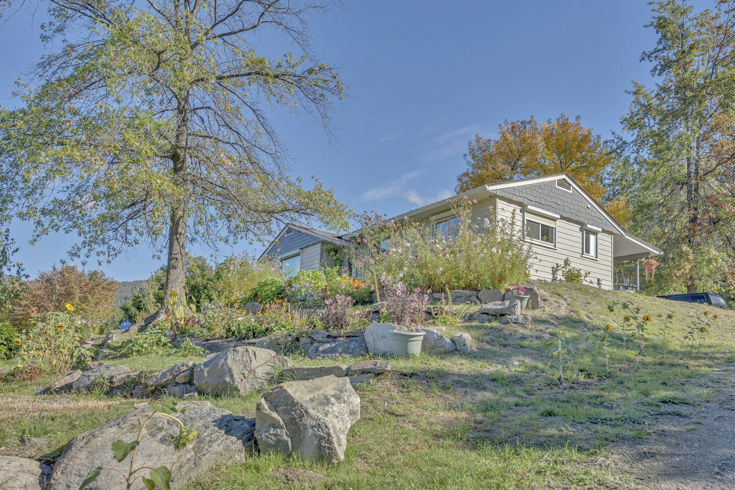 2864 Arawana Road Naramata V0H 1N1