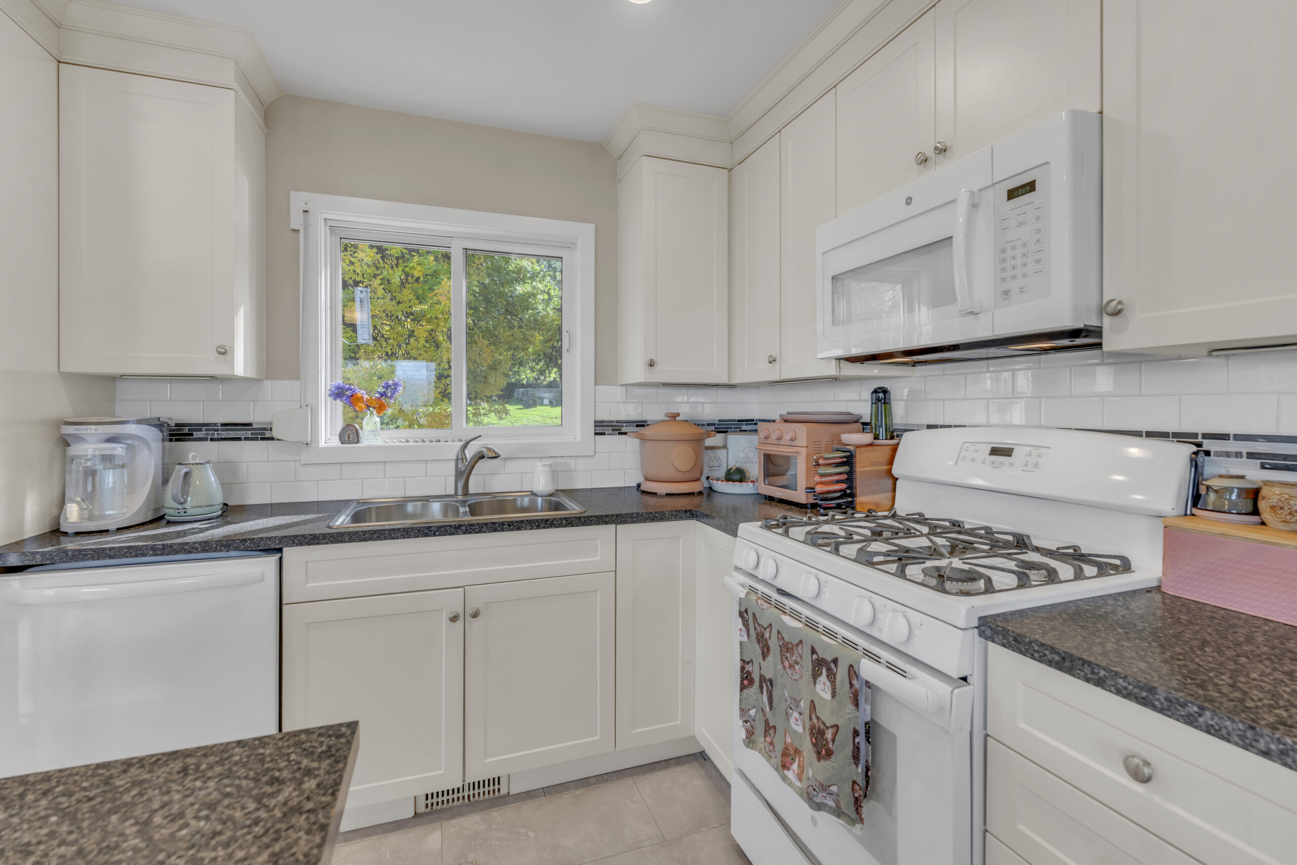 2864 Arawana Road Naramata V0H 1N1