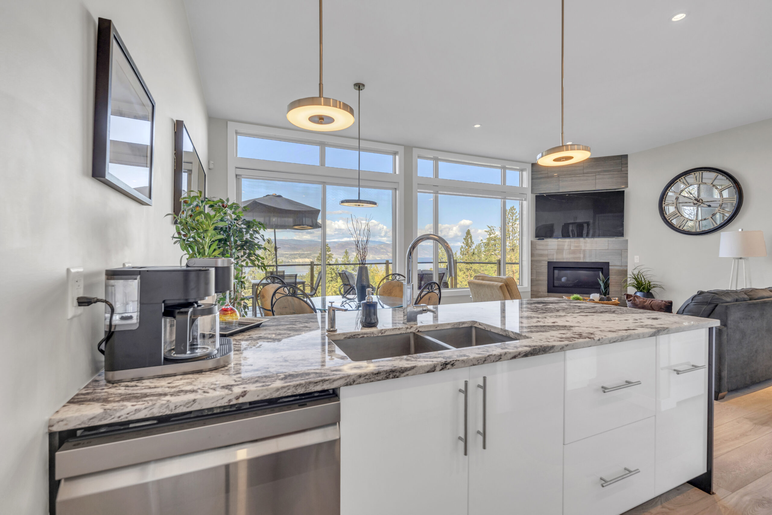 2864 Arawana Road Naramata V0H 1N1