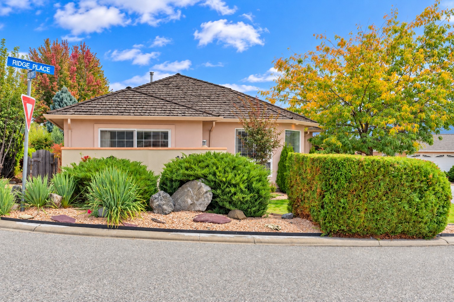 449 Ridge Place Penticton V2A 8N7