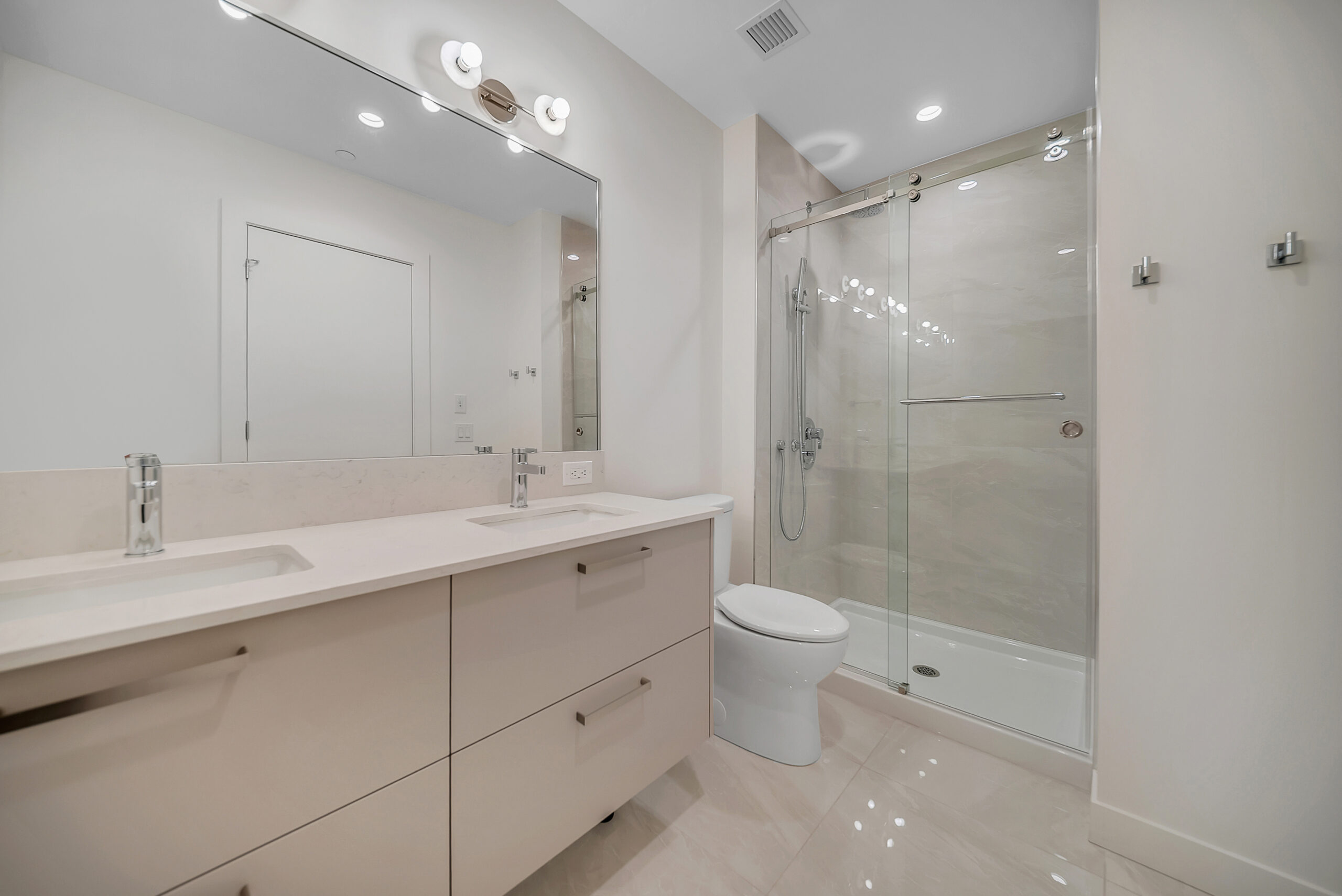 3300 Lakeshore Road 418 Kelowna V1W 0H6