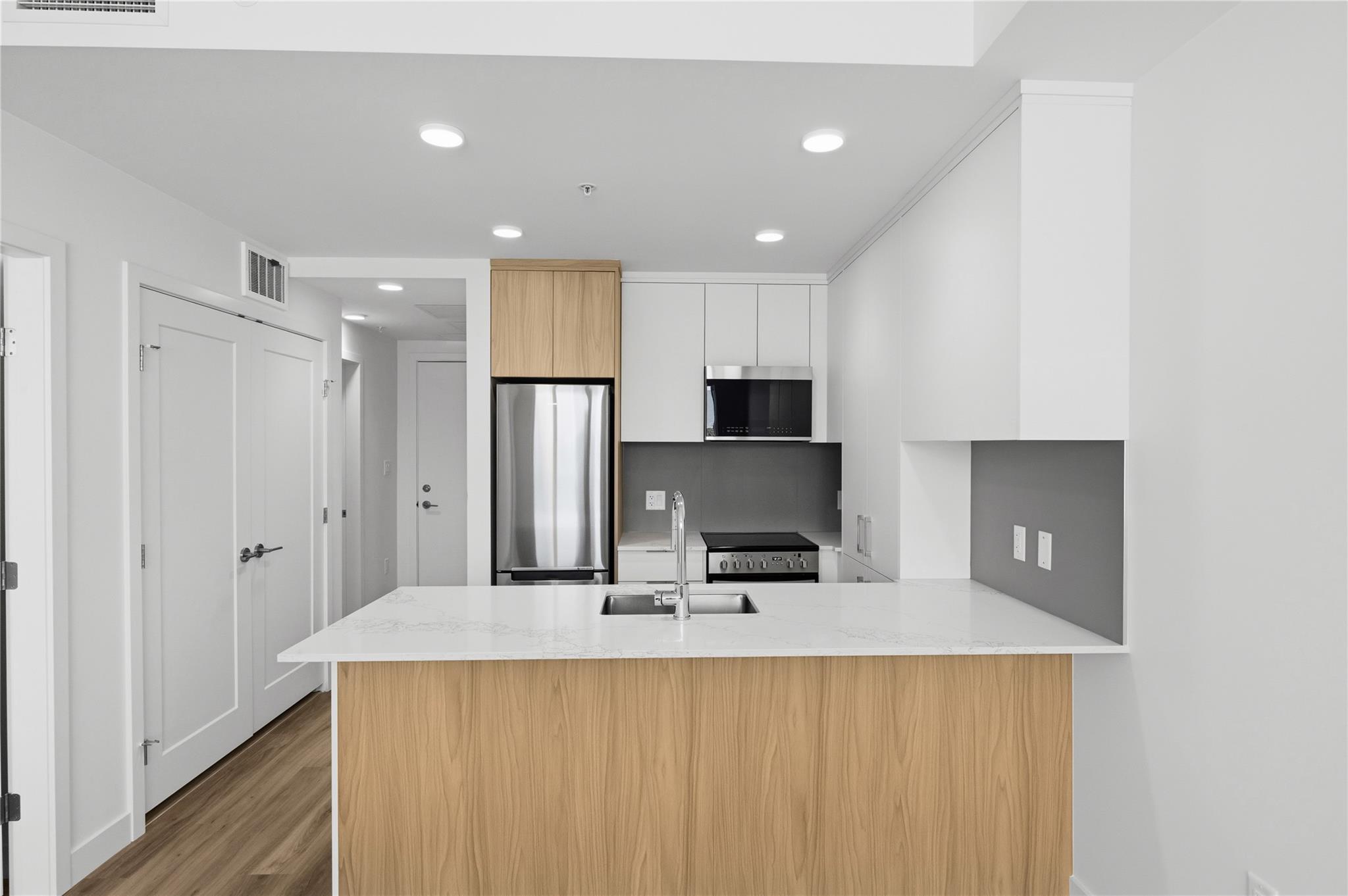 270 Riverside Drive 617 Penticton V2A 5Y5