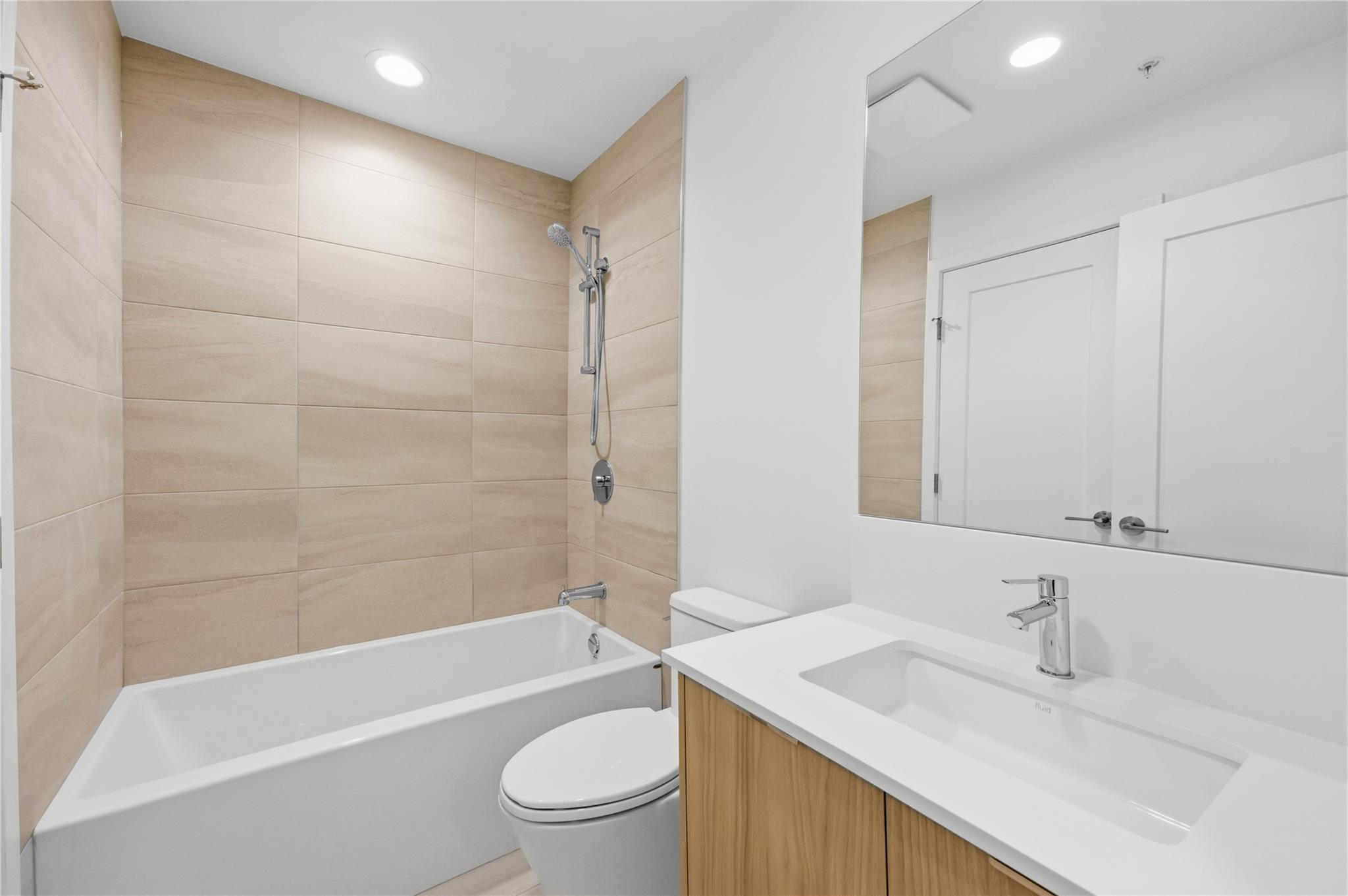 270 Riverside Drive 617 Penticton V2A 5Y5