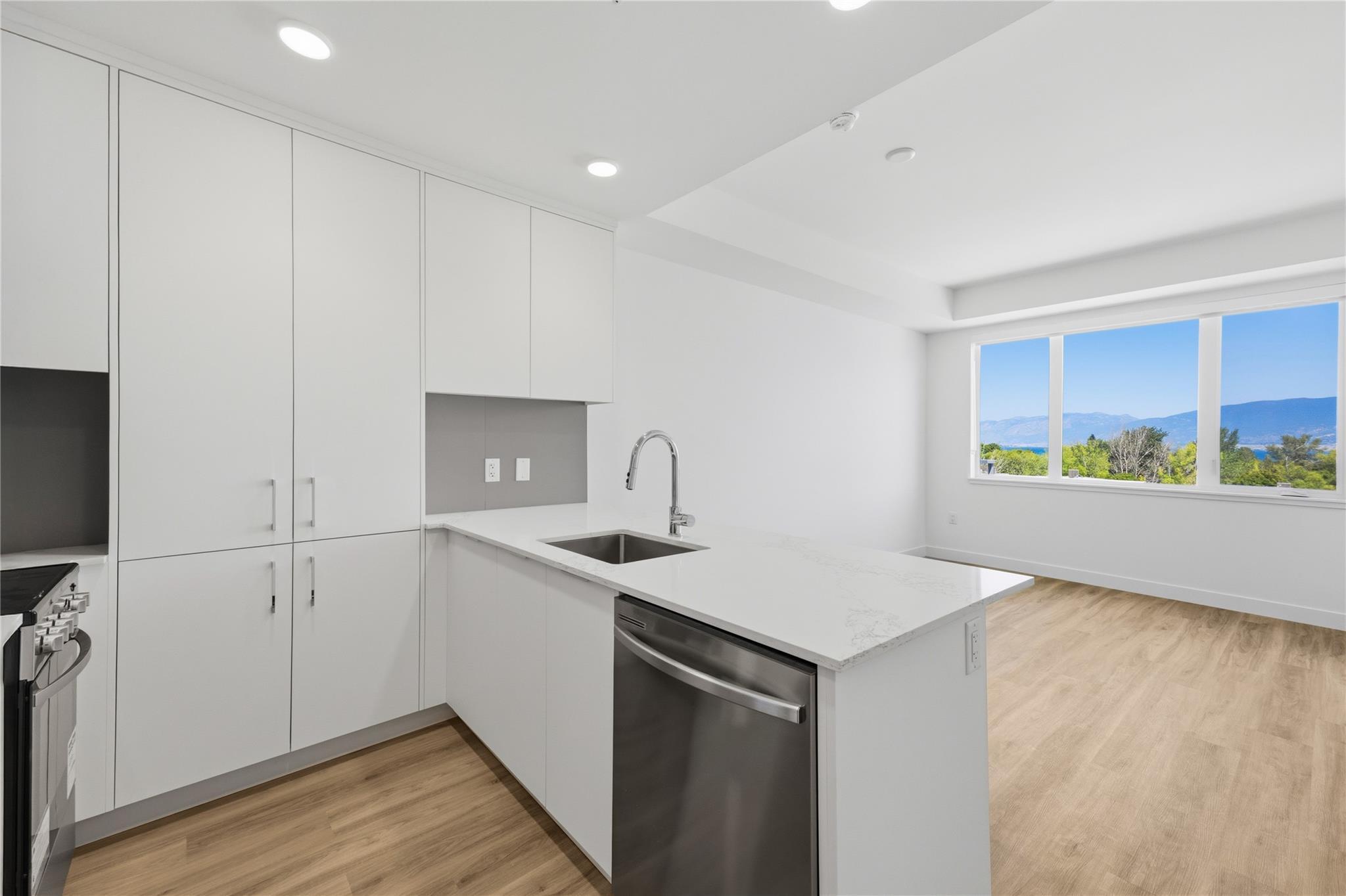 270 Riverside Drive 617 Penticton V2A 5Y5