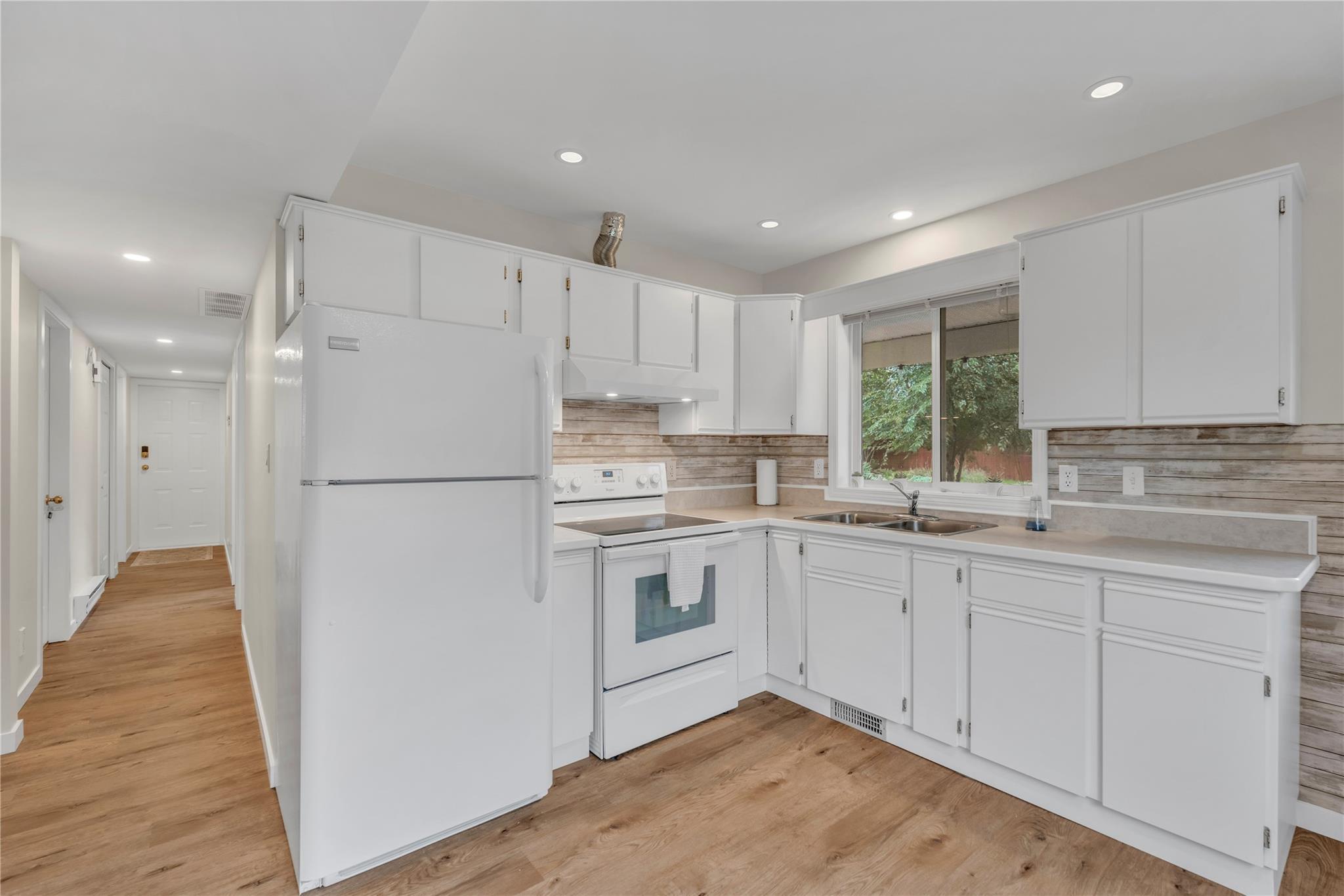 114 Vancouver Place Penticton V2A 1A7